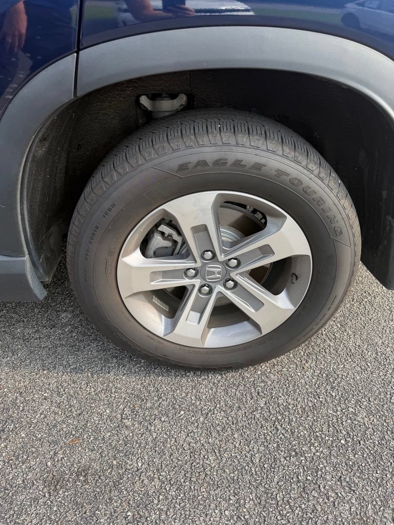 Used 2025 Honda Pilot EX-L image 37