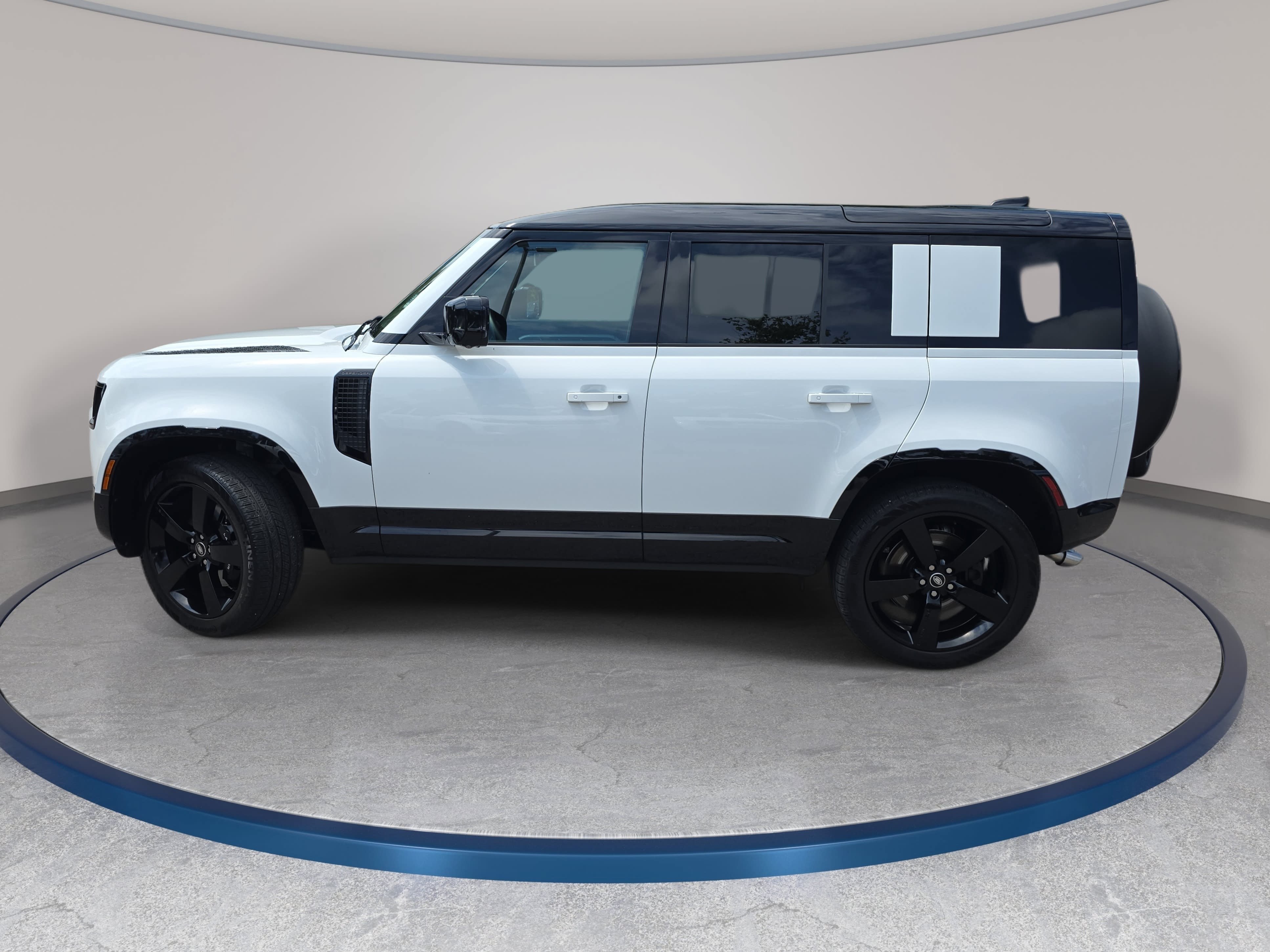 Certified 2025 Land Rover Defender 110 V8 AWD/4WD image 8