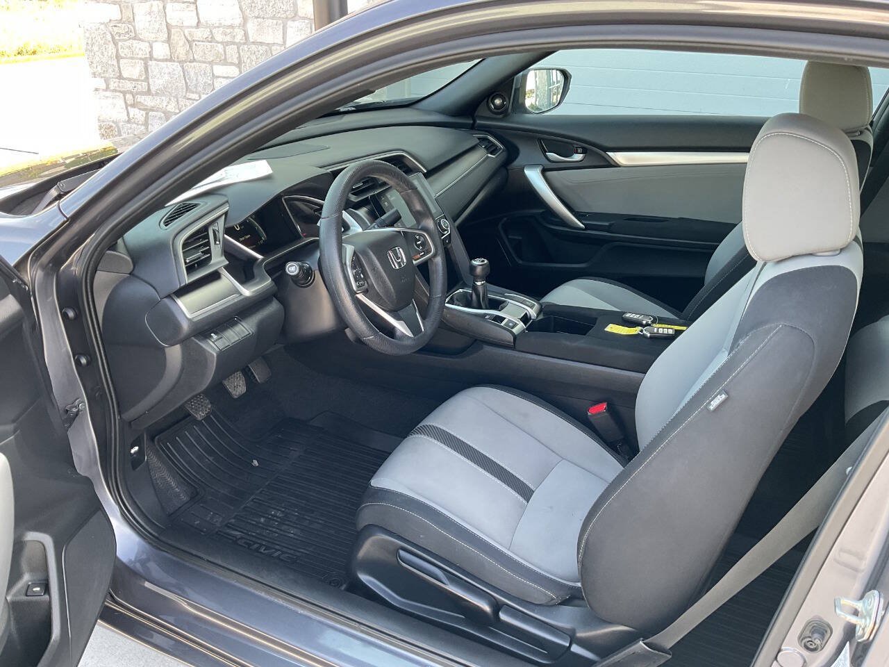 Used 2017 Honda Civic EX-T image 14