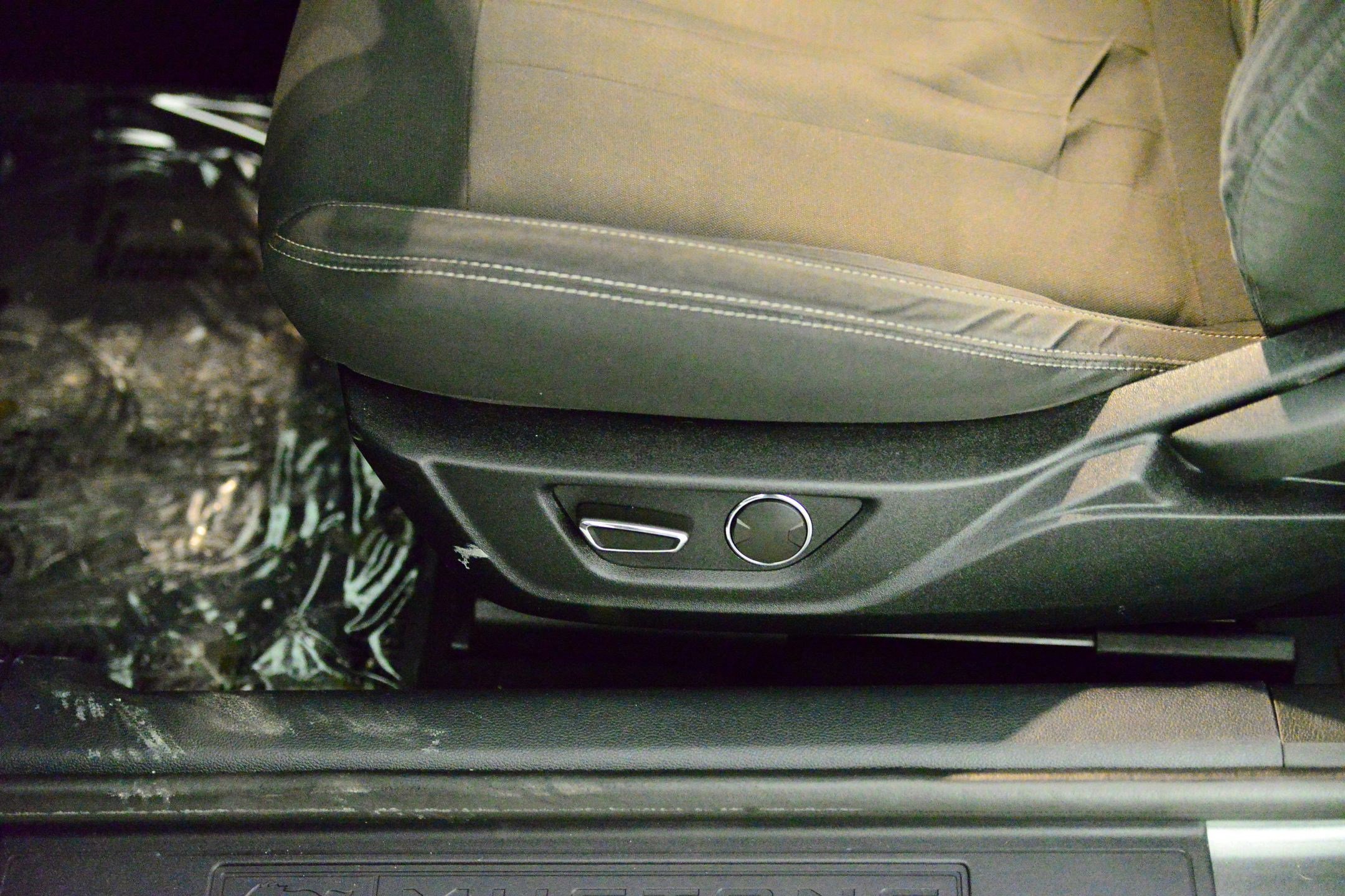 Used 2019 Ford Mustang GT w/ Black Accent Package image 23