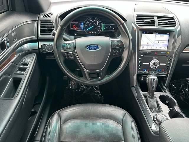 Certified 2019 Ford Explorer Limited w/ Class III Trailer Tow Package AWD/4WD image 16