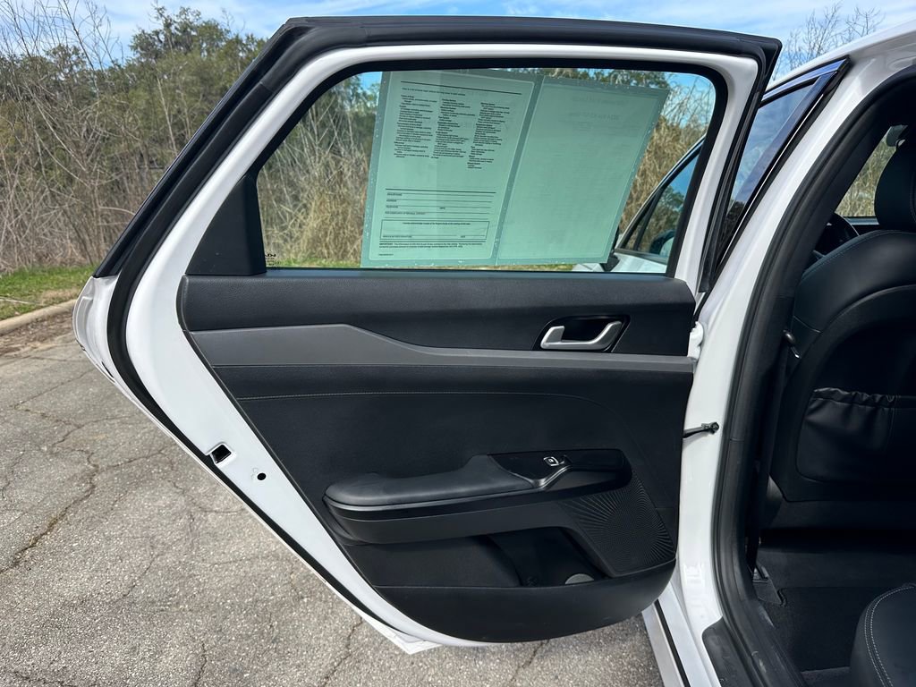 Used 2024 Kia K5 GT-Line image 35