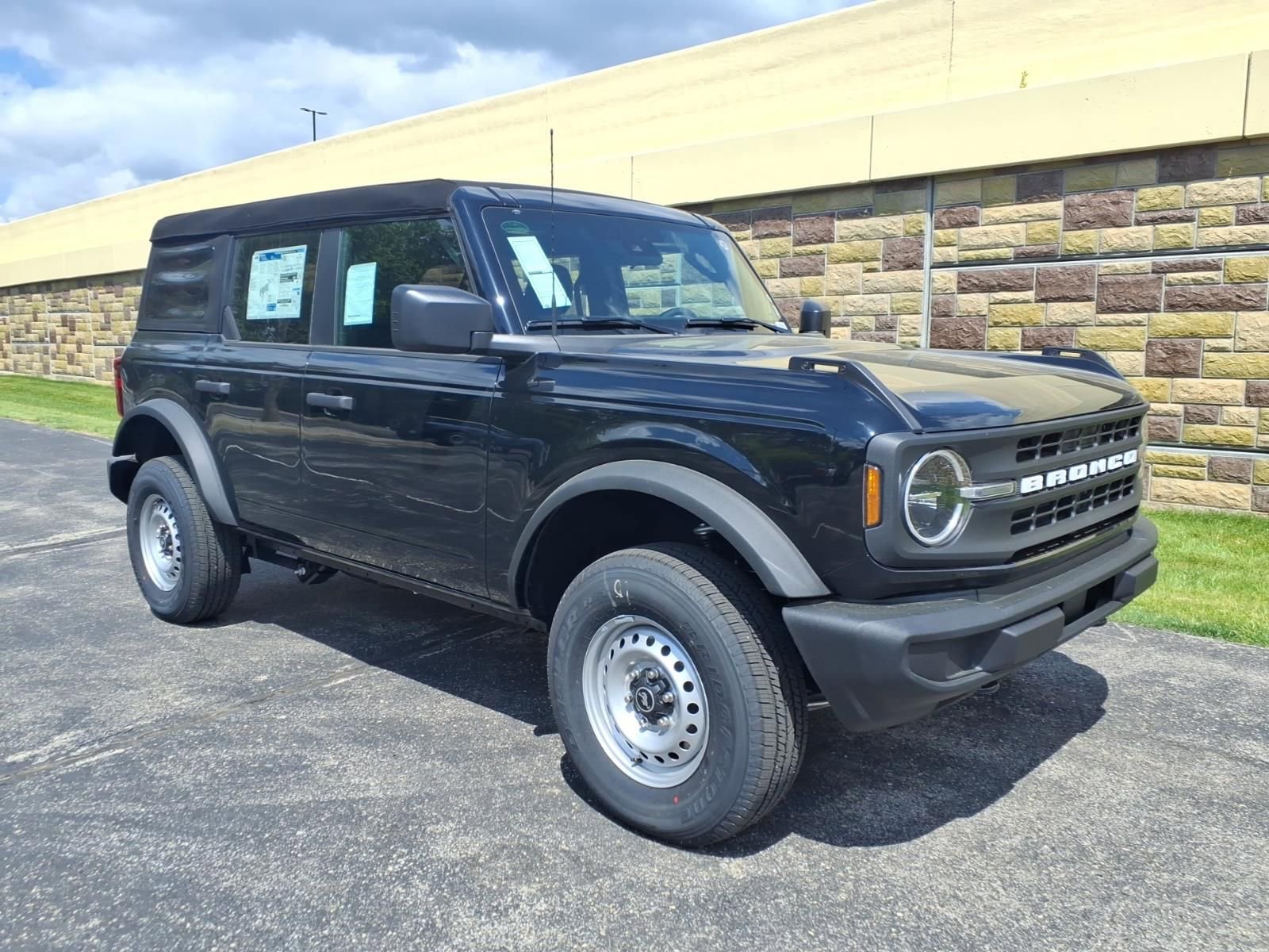 New 2026 Ford Bronco 4-Door