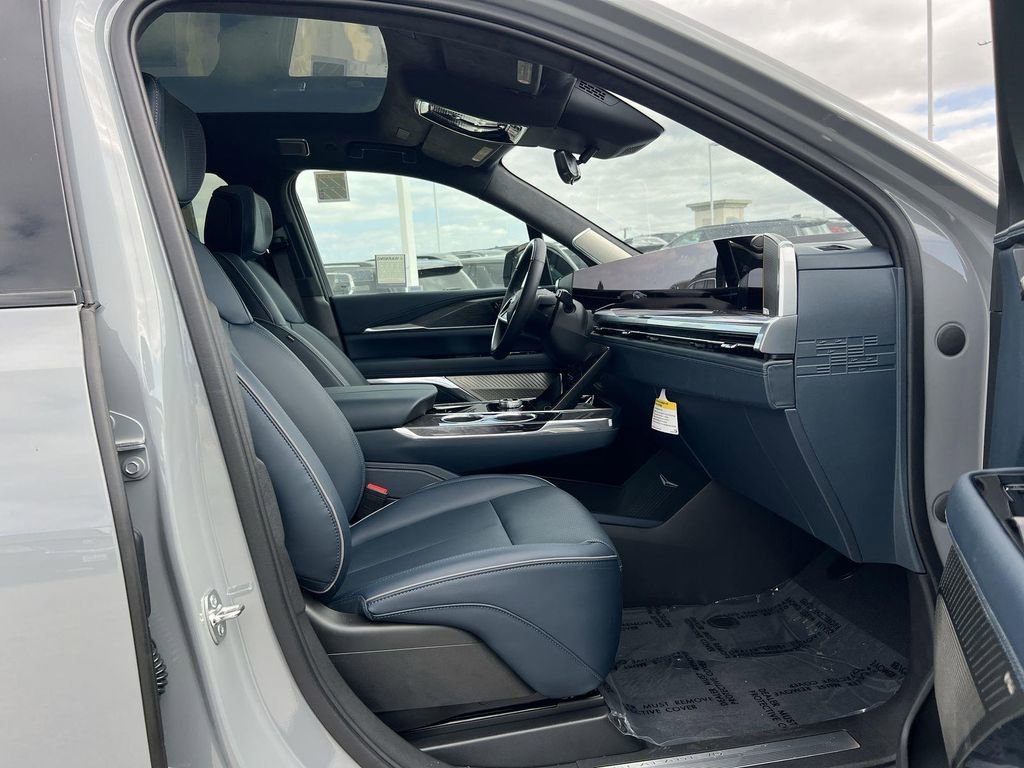 New 2026 Cadillac Escalade IQ Luxury 2 image 35