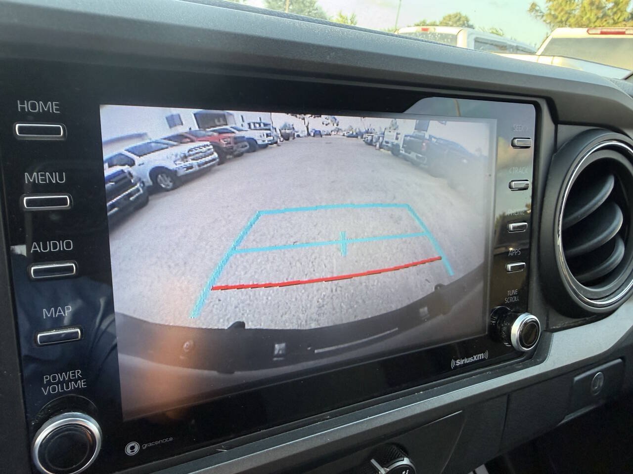 Used 2020 Toyota Tacoma TRD Off-Road AWD/4WD image 26