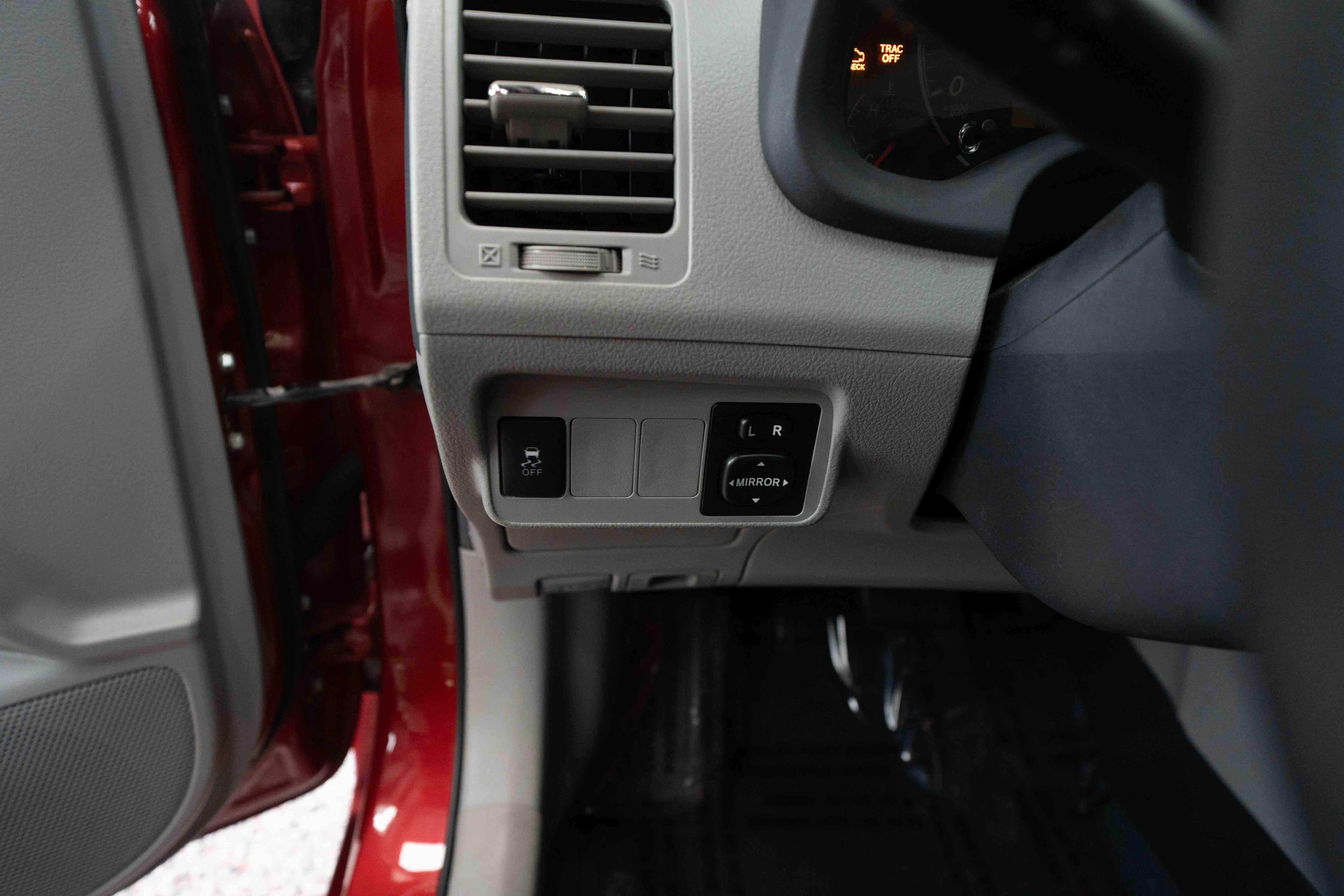 Used 2013 Toyota Corolla LE FWD image 11