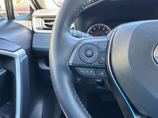 Used 2021 Toyota RAV4 XLE Premium image 23
