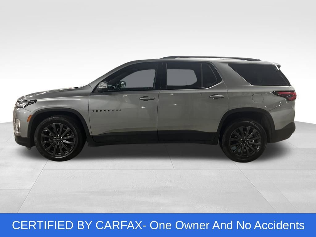 Used 2023 Chevrolet Traverse RS image 2