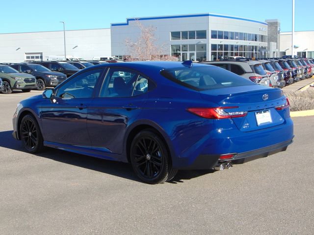 Used 2025 Toyota Camry SE image 6