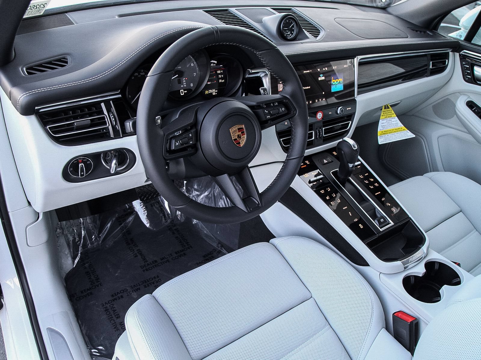 New 2026 Porsche Macan S AWD/4WD image 4