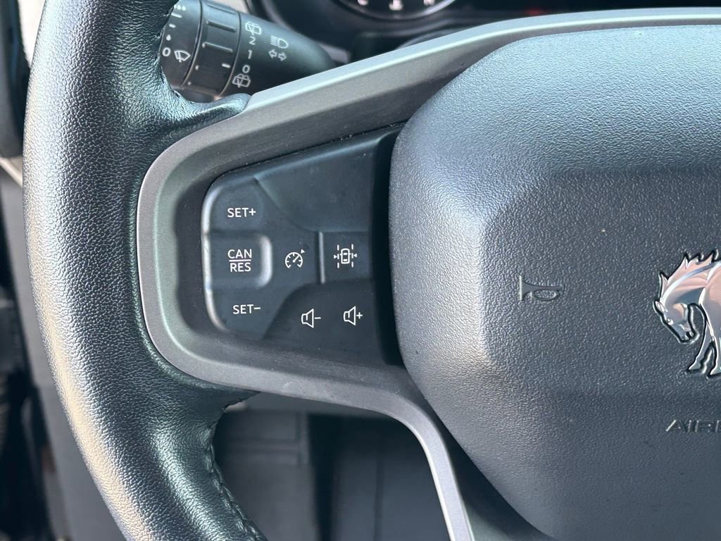 Used 2023 Ford Bronco Wildtrak image 14