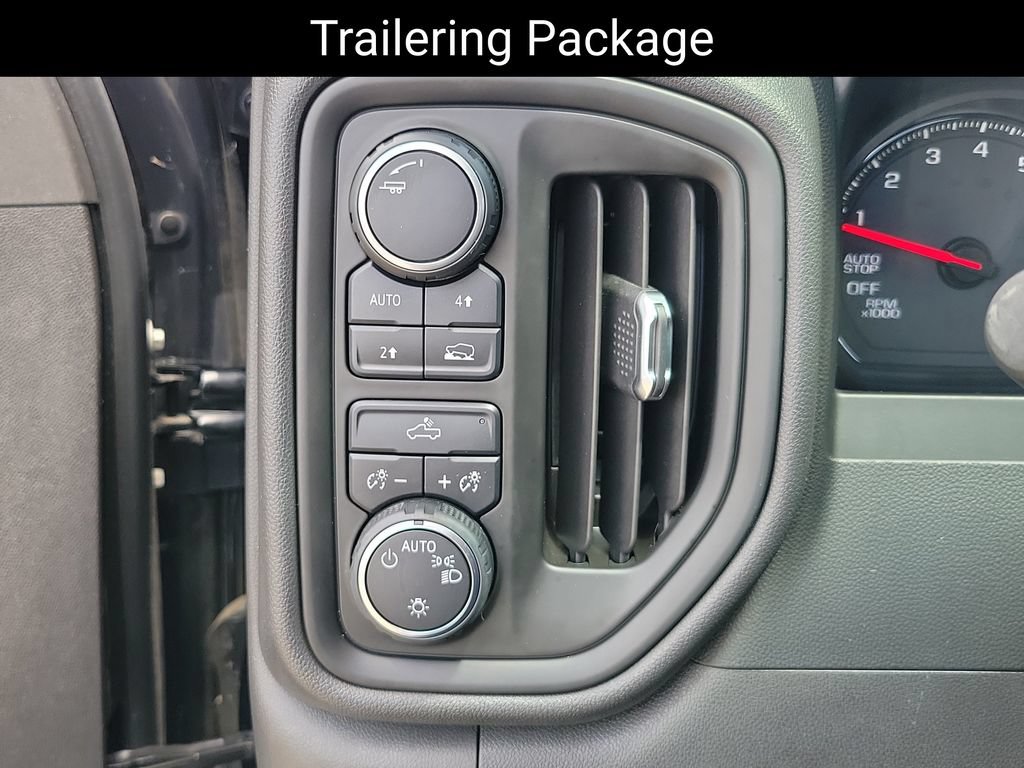Used 2020 Chevrolet Silverado 1500 Custom w/ Custom Value Package AWD/4WD image 13