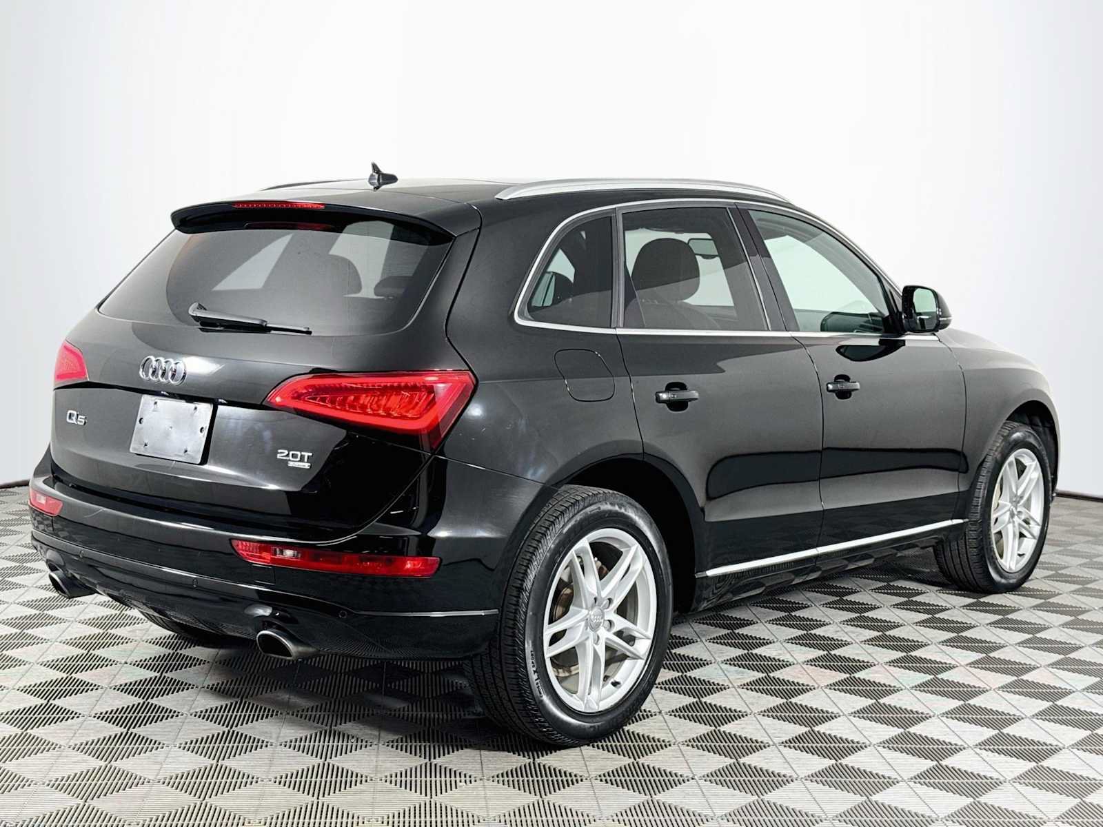 Used 2014 Audi Q5 2.0T Premium Plus w/ Premium Plus Package AWD/4WD image 5
