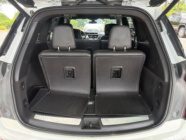 Used 2020 Cadillac XT6 Premium Luxury FWD image 18