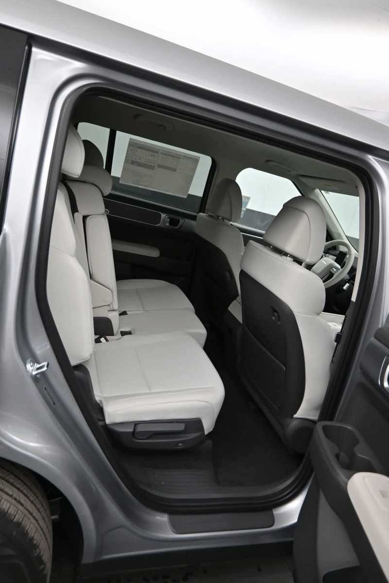 New 2026 Hyundai Santa Fe SE AWD/4WD image 12
