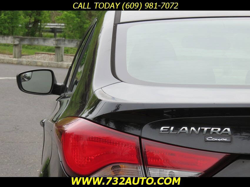 Used 2014 Hyundai Elantra FWD image 16