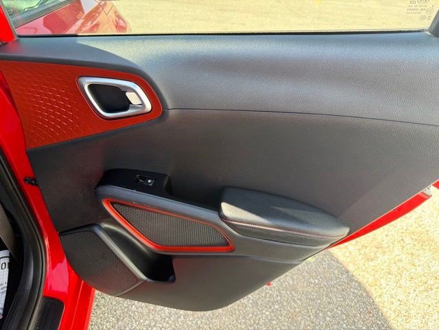 Used 2021 Kia Soul Turbo FWD image 17