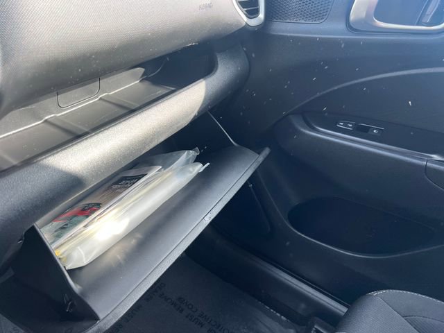 Used 2023 Hyundai Venue SEL image 34