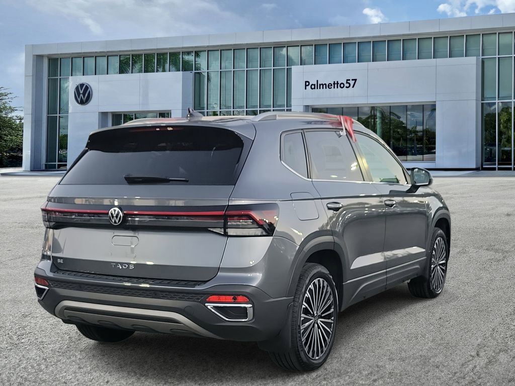 Used 2025 Volkswagen Taos SE w/ Panoramic Sunroof Package image 6