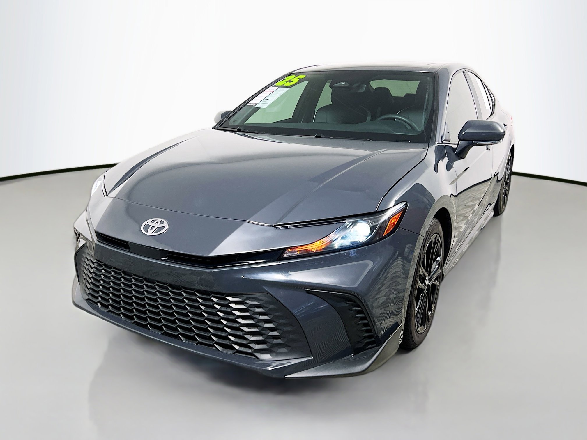 Used 2025 Toyota Camry SE w/ Multimedia Upgrade Package FWD image 10