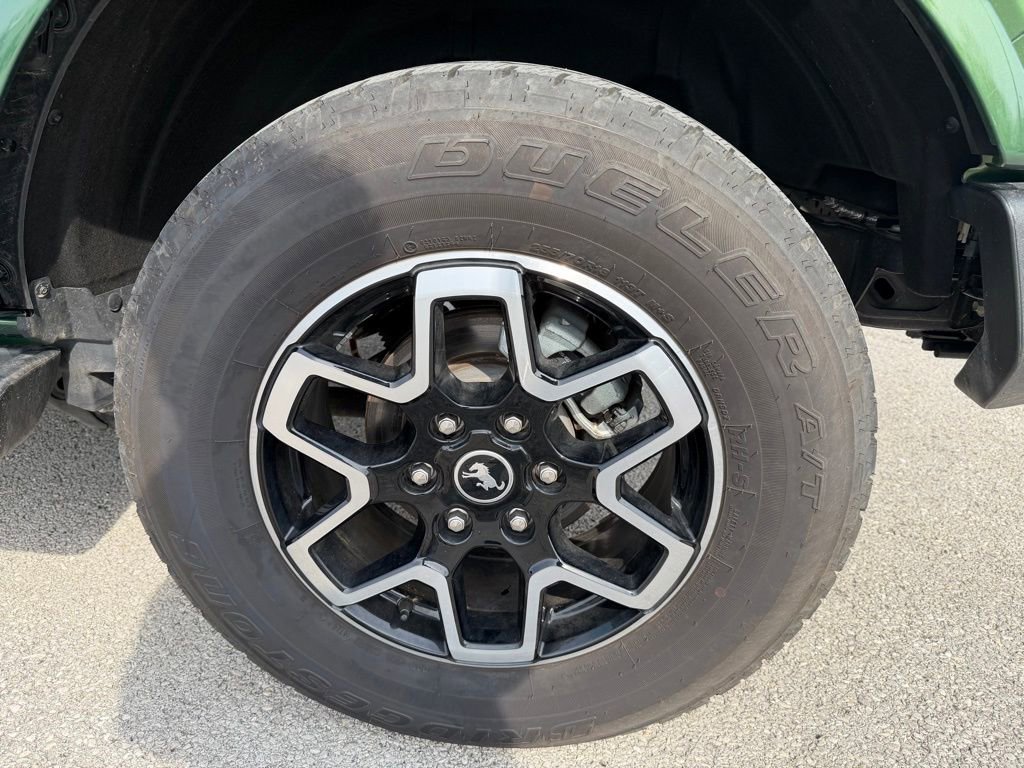 Used 2025 Ford Bronco Outer Banks image 19