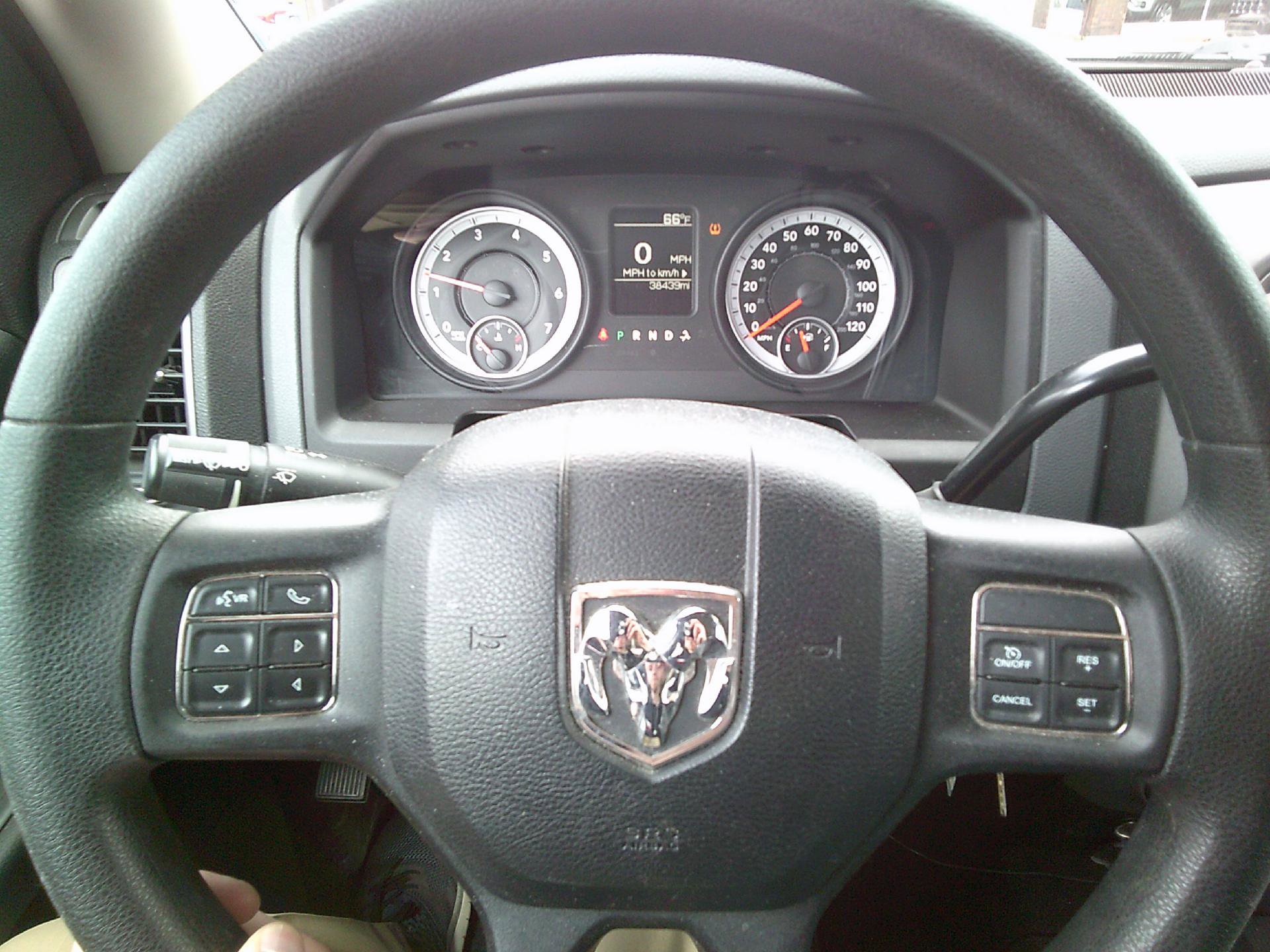 Used 2013 RAM 2500 Tradesman w/ Chrome Appearance Group image 14