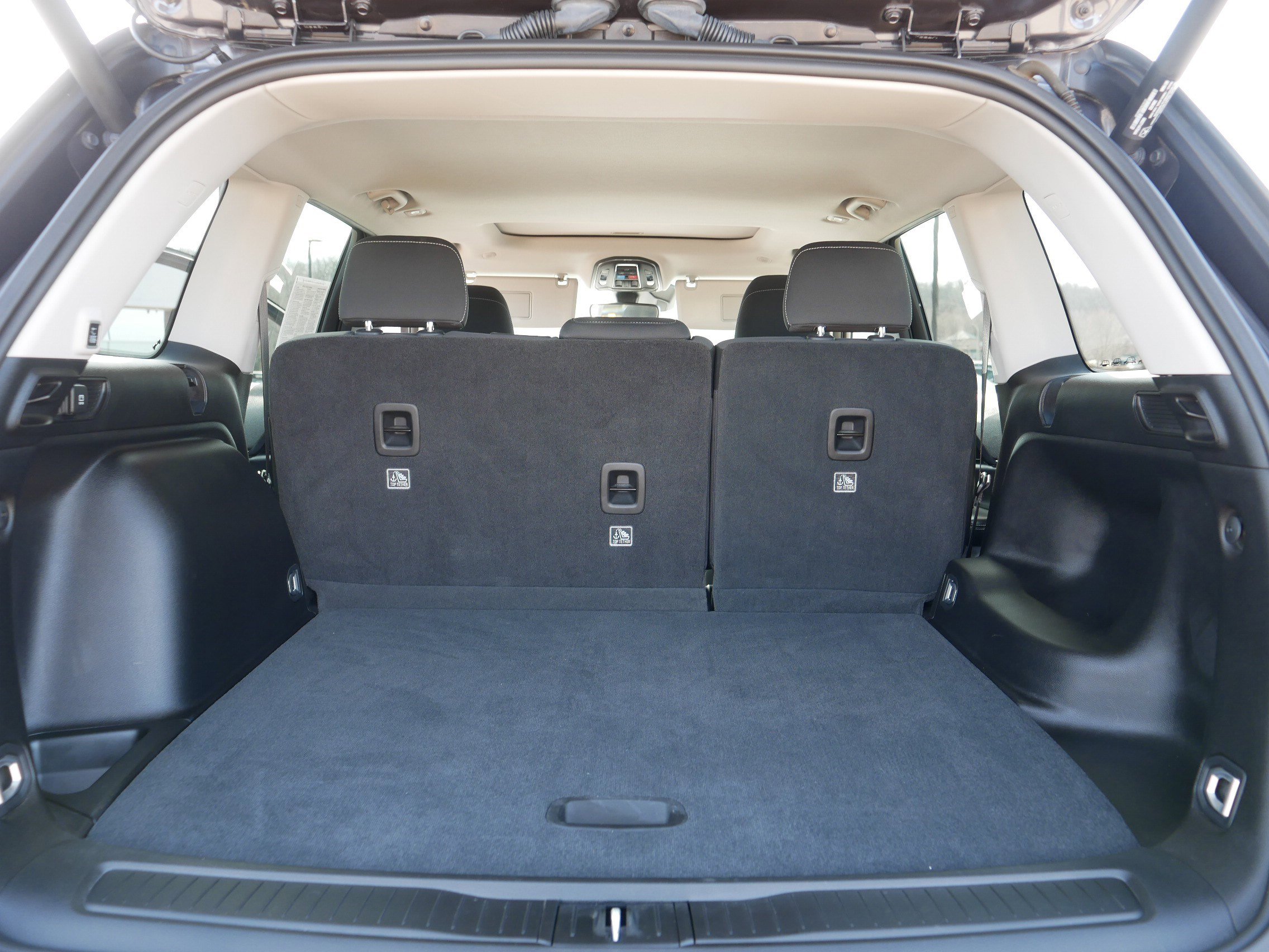 Used 2023 Jeep Grand Cherokee Laredo w/ Luxury Tech Group I image 18