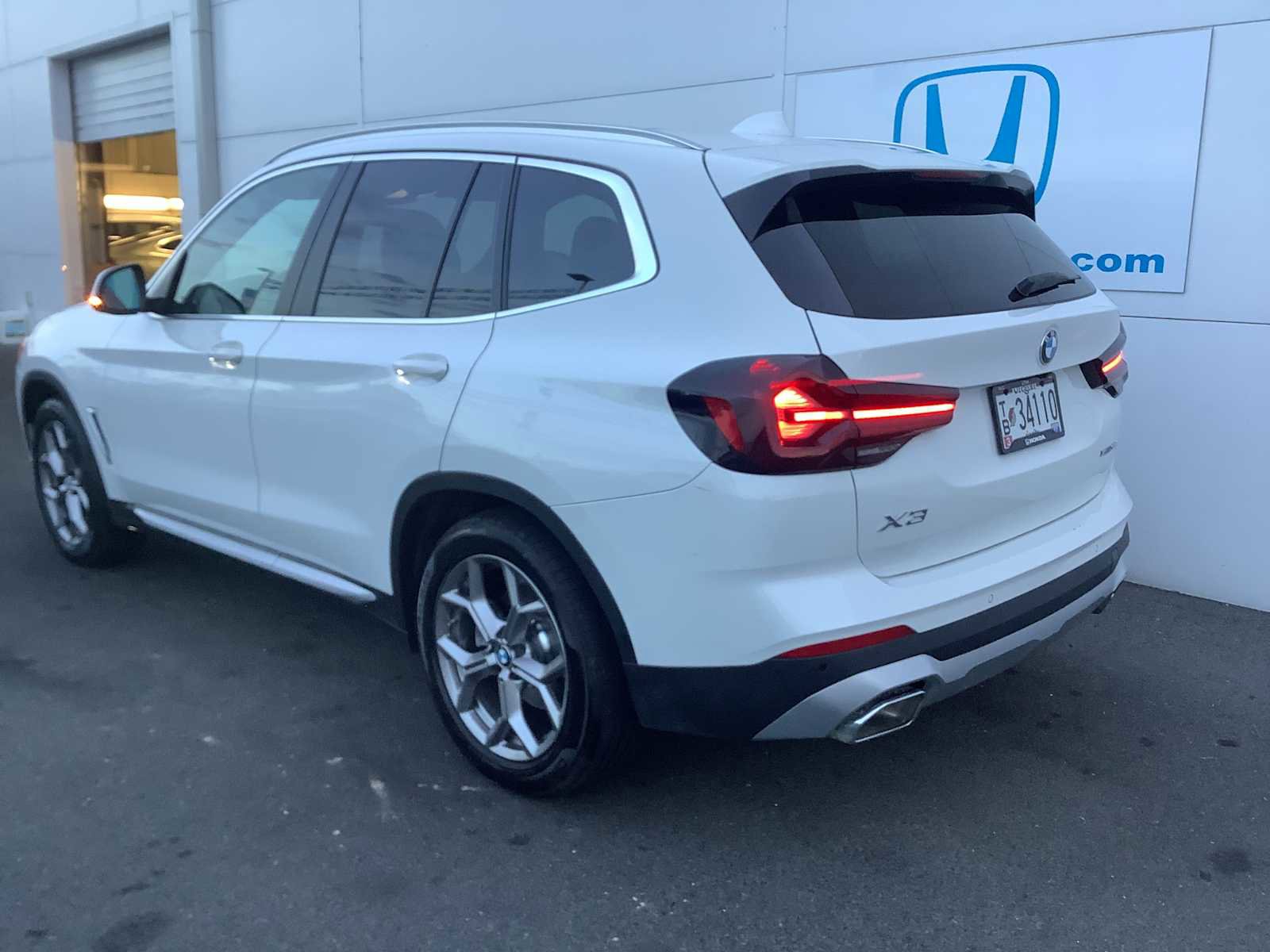 Used 2023 BMW X3 xDrive30i w/ Premium Package image 4