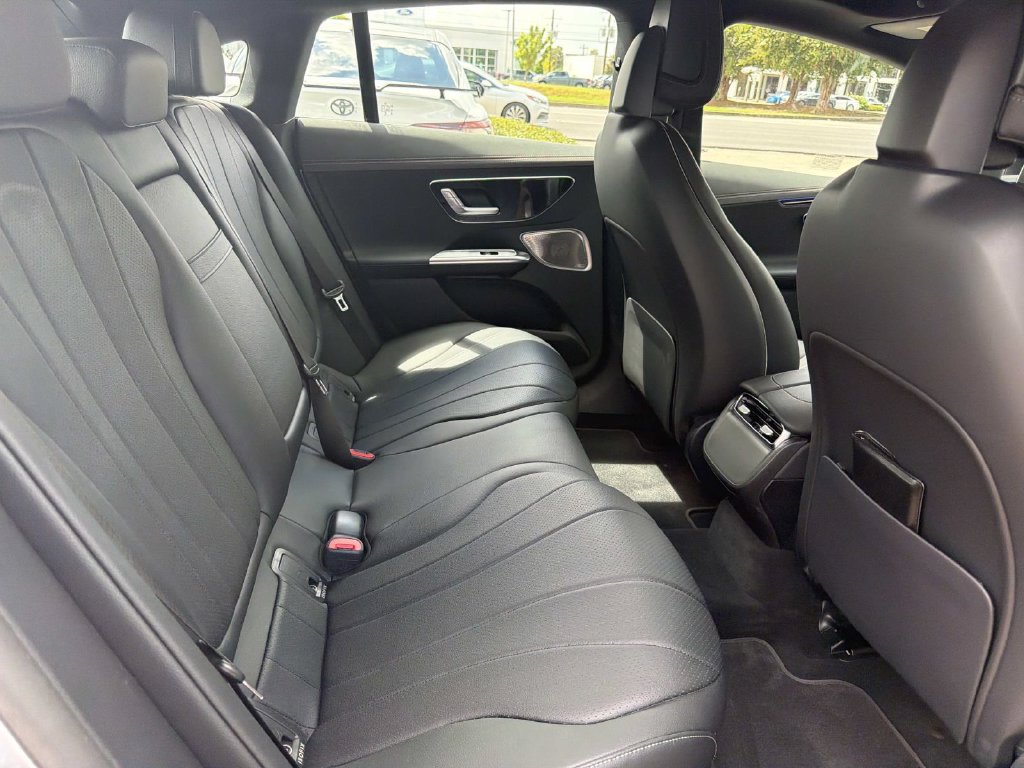 Used 2023 Mercedes-Benz EQE 350+ 4MATIC Sedan image 9
