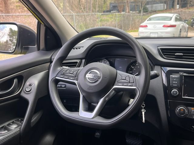 Used 2020 Nissan Rogue Sport S image 18