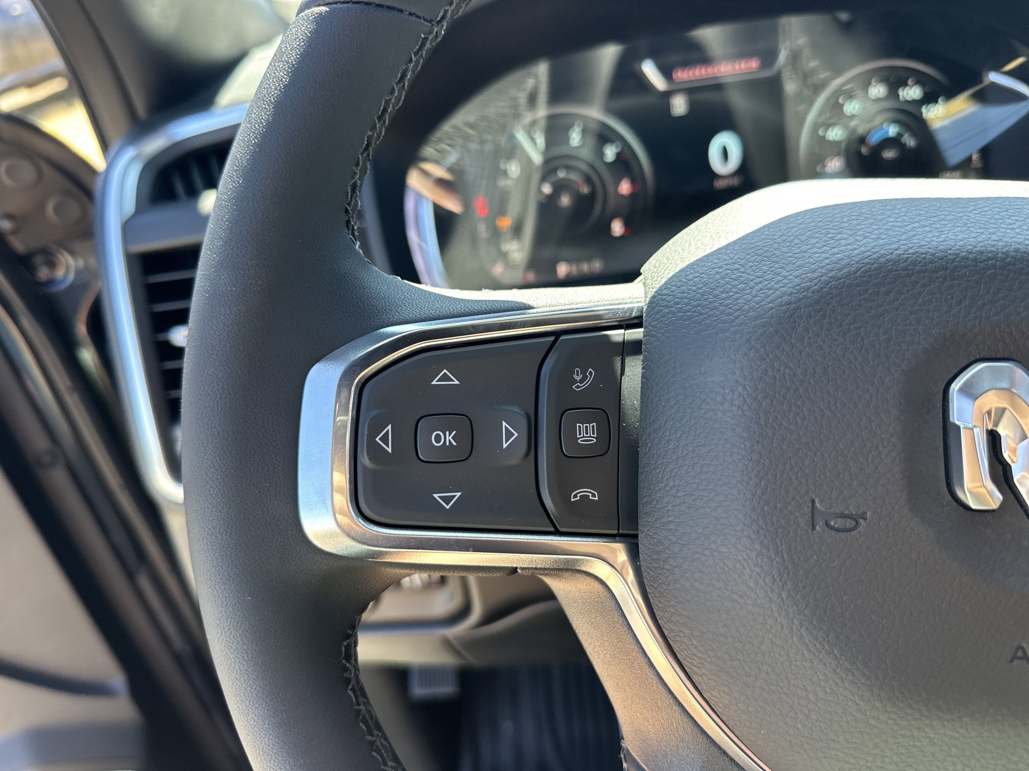 New 2025 RAM 3500 Laramie AWD/4WD image 23