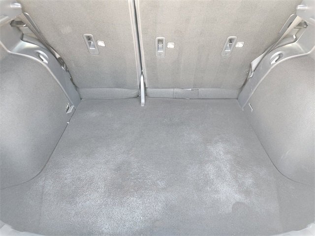 Used 2022 Nissan Kicks S image 32