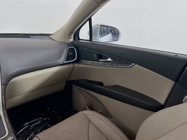 Used 2017 Lincoln MKX Reserve FWD image 18