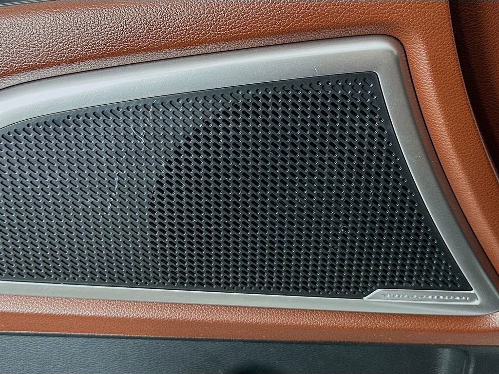 Used 2024 Kia Telluride EX w/ EX Captain's Chair Package image 19