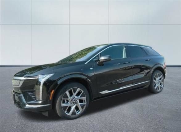 Used 2025 Cadillac Optiq Luxury 1