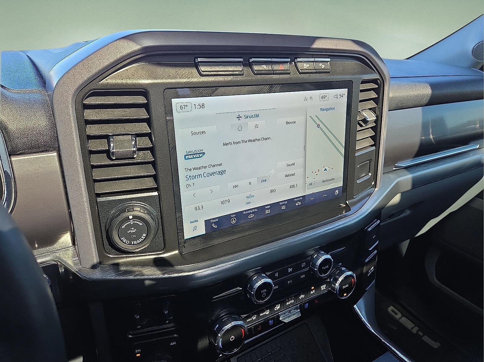 Used 2023 Ford F150 Lariat w/ Equipment Group 502A High image 16