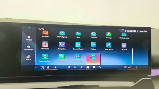 Used 2026 BMW 550e xDrive image 51