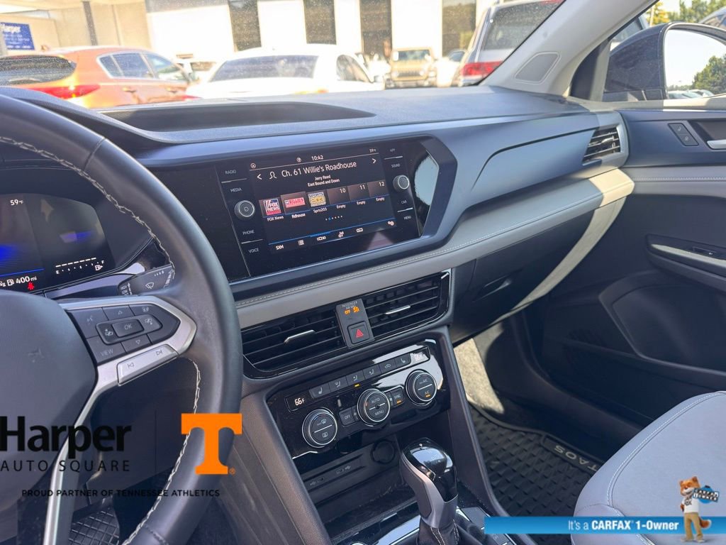 Used 2024 Volkswagen Taos SE FWD image 16