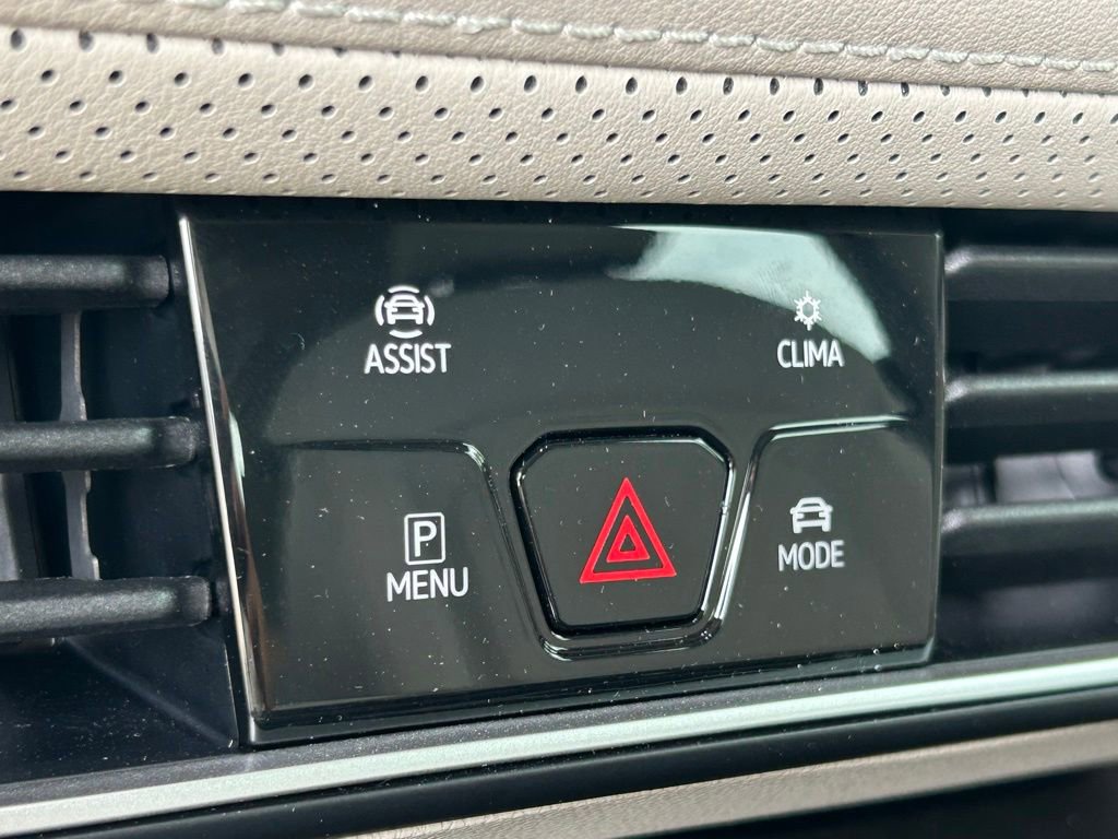 New 2026 Volkswagen Atlas SEL Premium R-Line AWD/4WD image 32