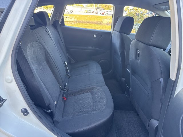 Used 2015 Nissan Rogue S w/ Convenience Package FWD image 11
