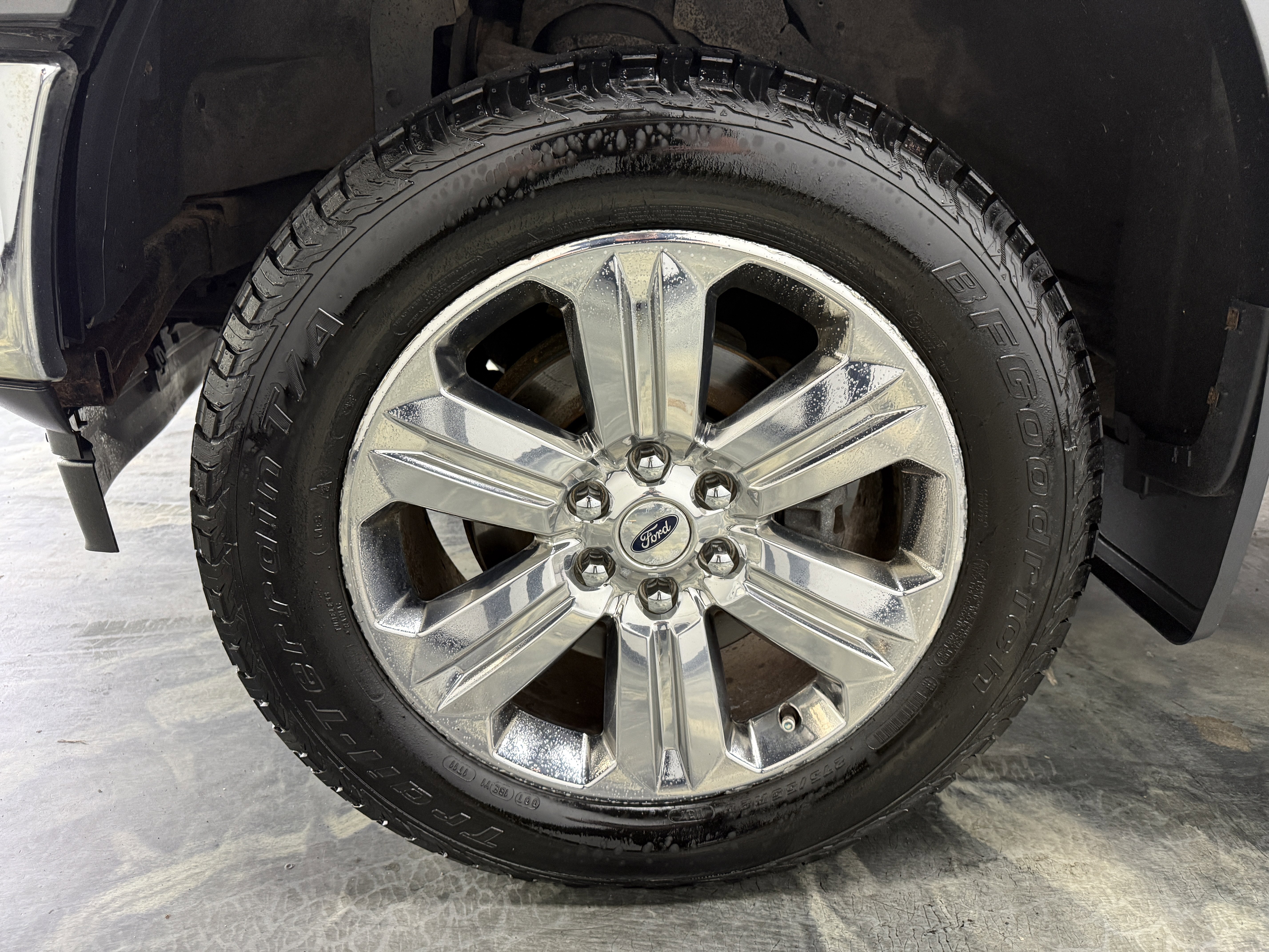 Used 2018 Ford F150 Lariat w/ Equipment Group 502A Luxury image 26