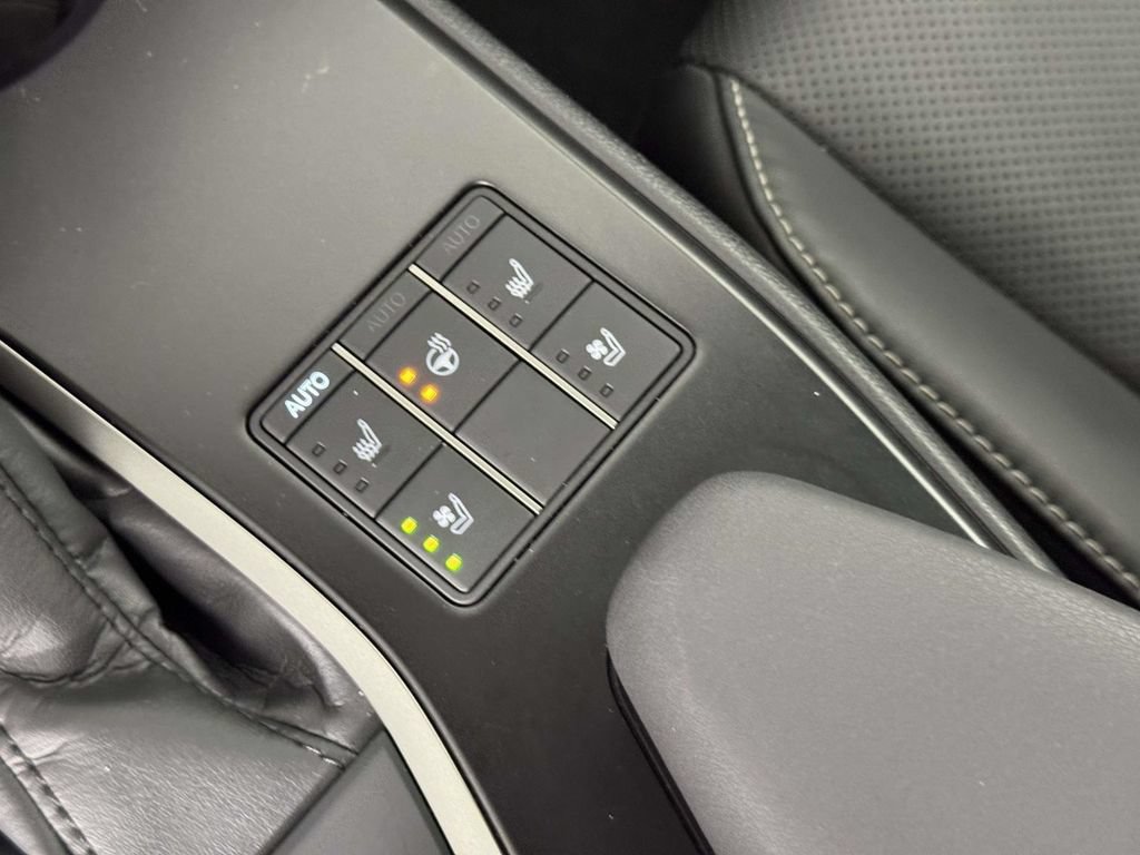 Used 2024 Lexus UX 250h AWD w/ Premium Package image 30