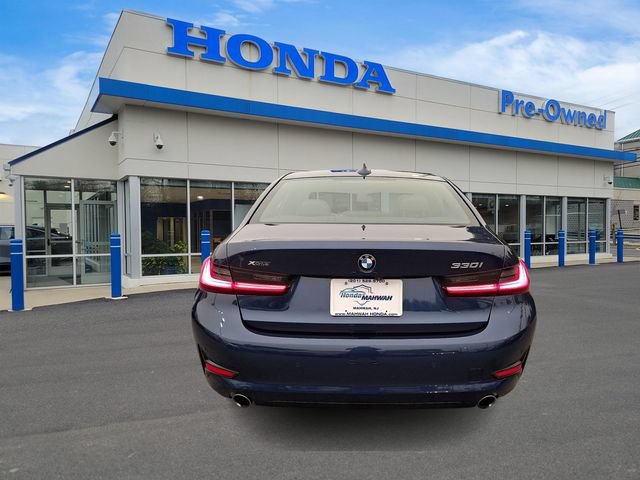 Used 2021 BMW 330i xDrive Sedan w/ Premium Package AWD/4WD image 5