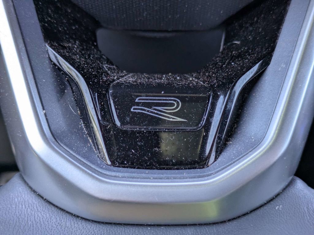 Used 2022 Volkswagen Tiguan SEL R-Line AWD/4WD image 38