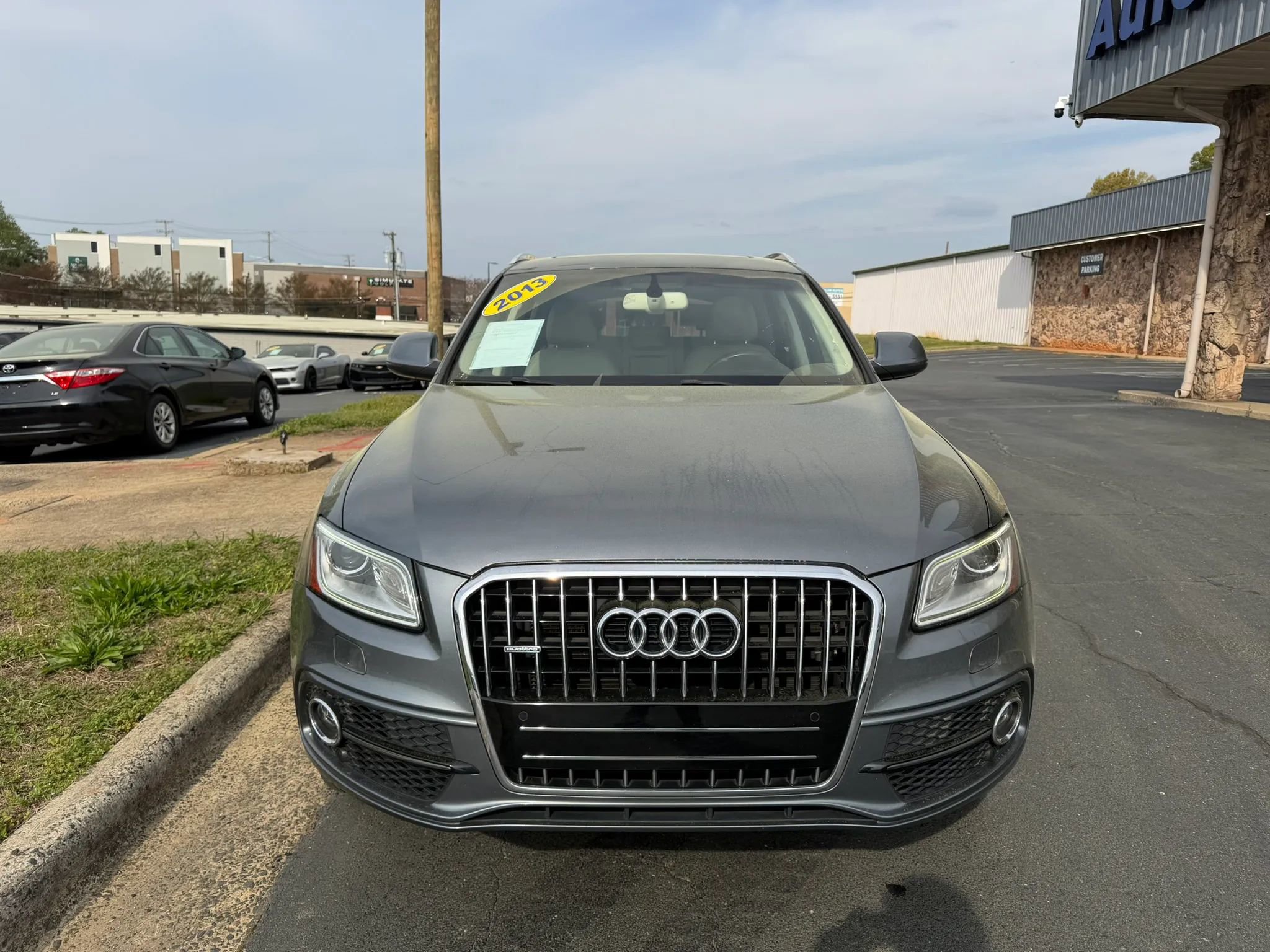 Used 2013 Audi Q5 3.0T Premium Plus w/ Audi MMI Navigation Plus Pkg image 2