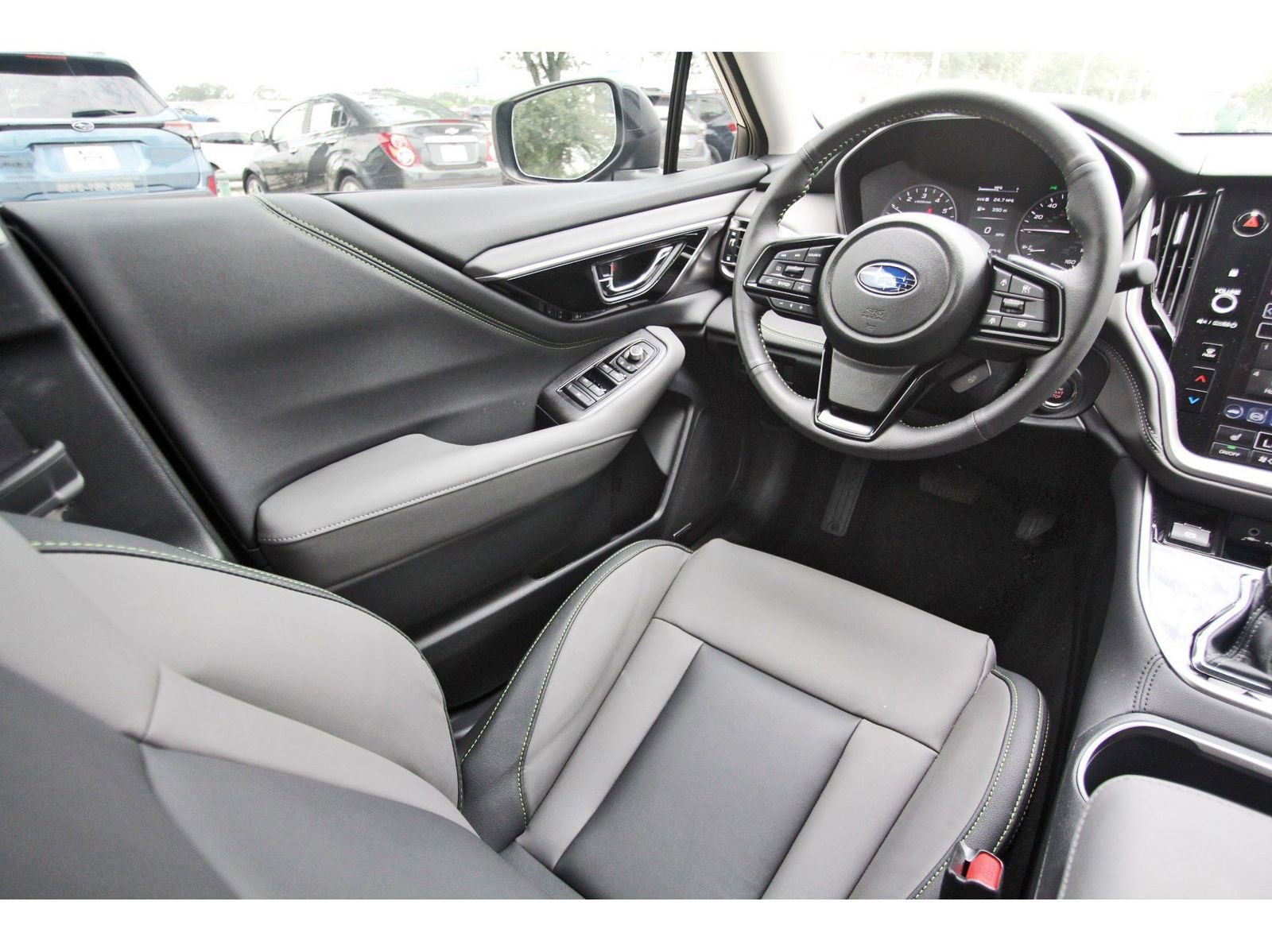 Certified 2025 Subaru Outback Onyx Edition AWD/4WD image 8
