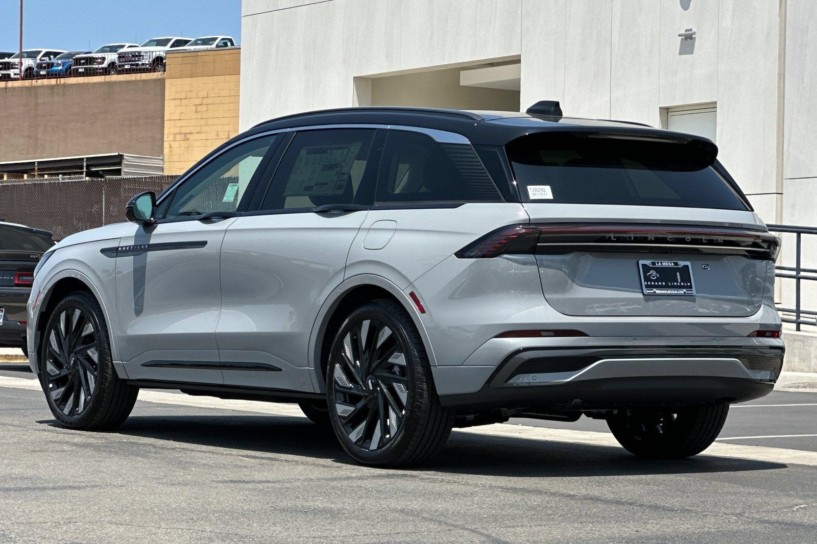 New 2026 Lincoln Nautilus Black Label w/ Jet Appearance Package AWD/4WD image 5