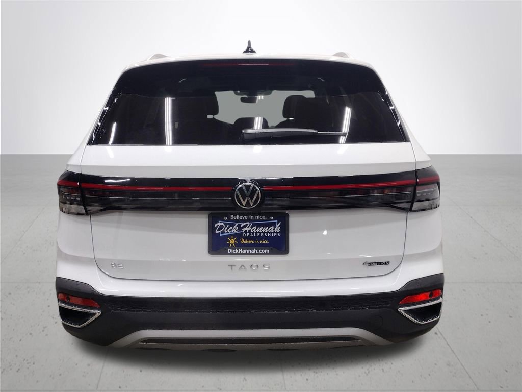 Used 2025 Volkswagen Taos SE image 13