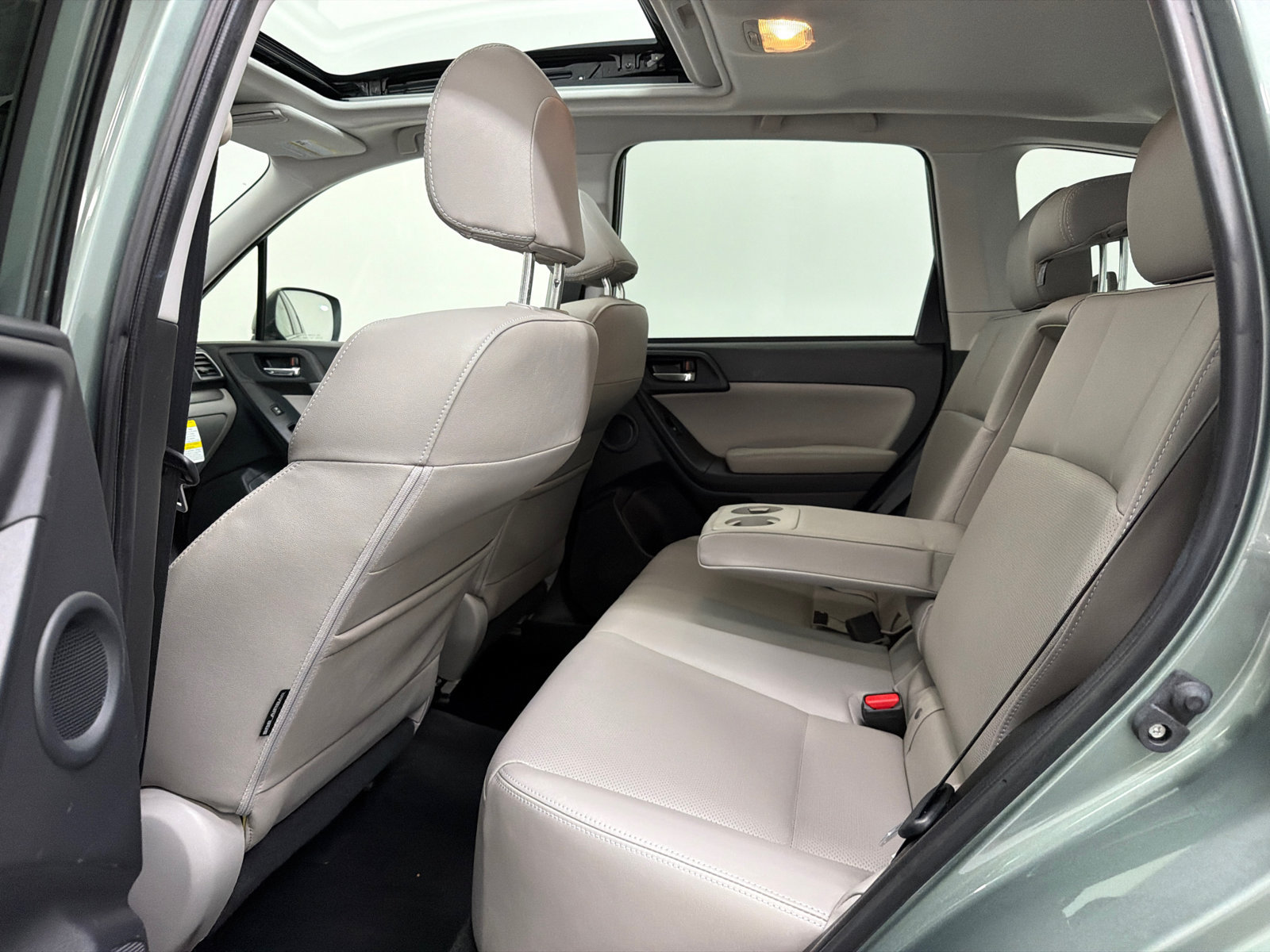 Used 2016 Subaru Forester 2.5i Touring w/ Eyesight & Navigation System AWD/4WD image 21