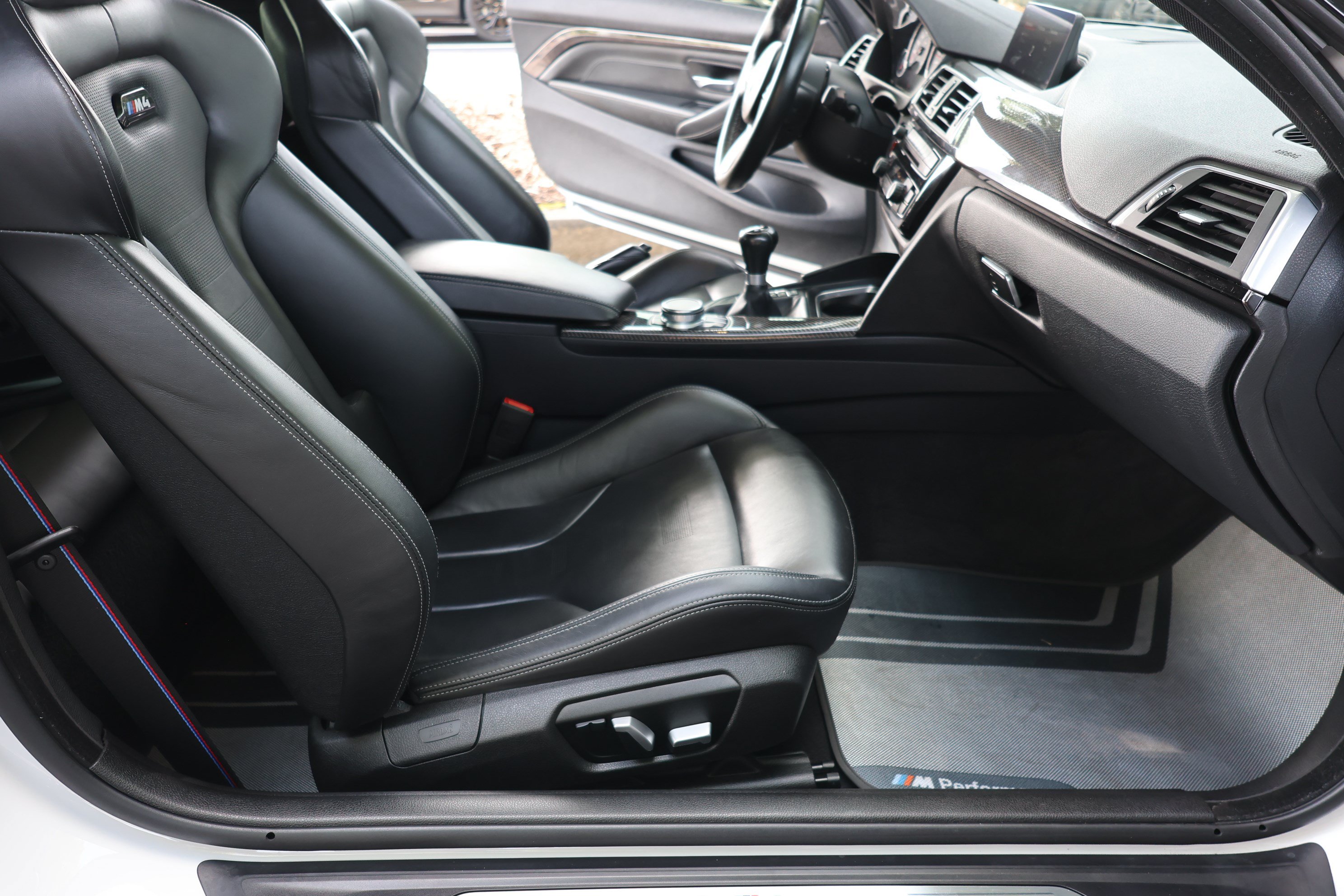 Used 2020 BMW M4 Coupe w/ Competition Package RWD image 23